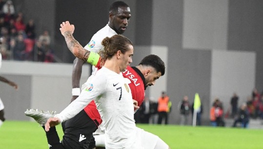 Mbyllet pjesa e parë..Shqipëri-Francë 0-2