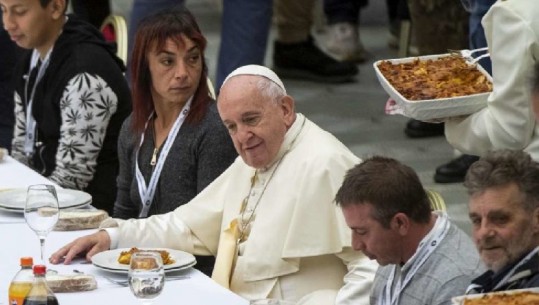 Vatikan, Papa Franceskut në tryezë me 1500 të uritur në Ditën Botërore Kundër Varfërisë