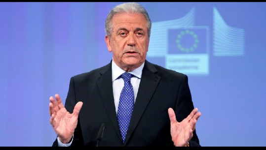  Dimitris Avramopulos: Liderët e BE të rishikojnë vendimin, mezi pres që Shqipëria e Maqedonia e Veriut të jetë pjesë e Europës
