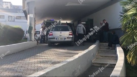 Plas goma e makinës, plagoset një person në Durrës