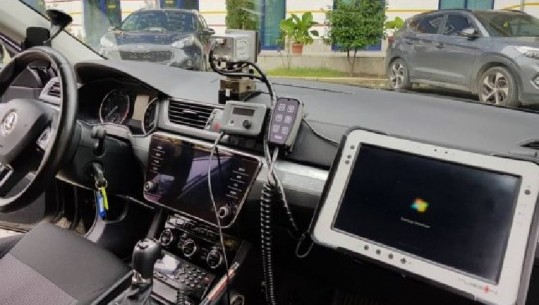Policia çeke në rrugët e Shqipërisë, zbulohen super-makinat që ‘kapin mat’ shoferët (FOTO)