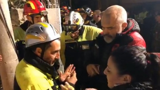 6 persona të familjes Lala në Durrës ende nën rrënoja, Rama takon specialistët italian
