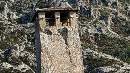 Kulla e Sahatit në Krujë e dëmtuar rëndë, rrezikon të shembet