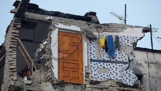 Rama apel shqiptarëve: Mos dërgoni më ushqime dhe rroba! Kontribuoni që t’ju ndërtojmë shtëpitë