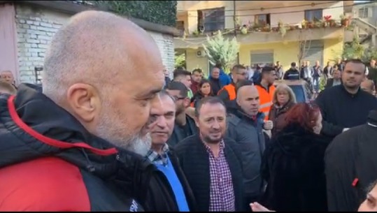 Tiranë, Rama në Kombinat për dëmet nga tërmeti, thirrje banorëve: Shkoni në qendrat sociale