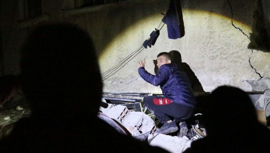 Presidentja e KE dërgon Komisionerin e menaxhimit të krizave në Shqipëri