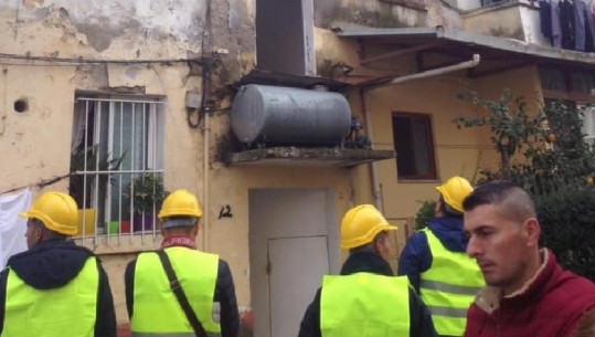 Inxhinierët e Bashkisë së Tiranës në terren për të vlerësuar gjendjen e objekteve të prekura nga tërmeti