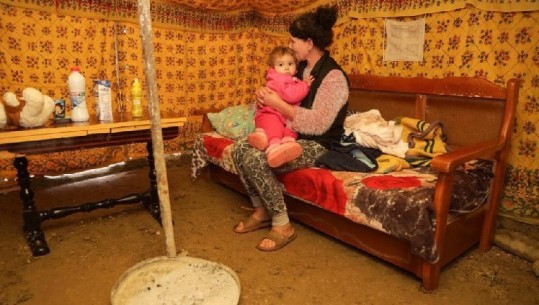 Basha në Ishëm sjell pamjet nga kushtet ku jetojnë banorët pas tërmetit tragjik (FOTO)