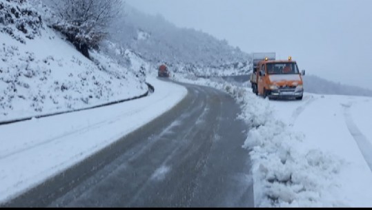 Reshjet e para të dëborës/ ARRSH: Automjetet që zgjedhin të kalojnë në këtë aks rrugor të reduktojnë shpejtësinë