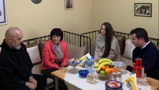 Iu prish shtëpia nga tërmeti, Rama dhe Veliaj vizitojnë familjen Vladi: 1118 familje përfituan bonus qiraje