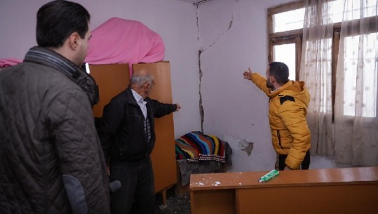 Banori i ankohet Bashës: Pas tërmetit të 21 shtatorit banesën ma shpallën të pabanueshme, tani me thonë është e banueshme 