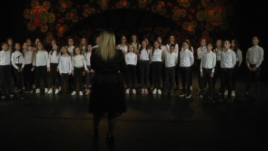 Edukimi përmes artit, 500 nxënës kënduan dhe kërcyen tek ArTurbina (VIDEO)