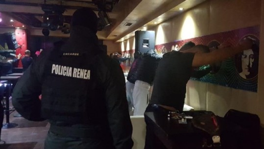 Shkodër- Kokainë e prostitucion në një klub nate/ Arrestohen dy menaxherët dhe këngëtari, në kërkim pronari! Procedohet balerina(VIDEO)