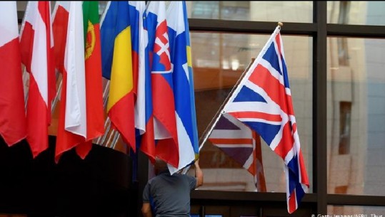 Brexit, ambasadorët e BE-së aprovojnë marrëveshjen e tregtisë 