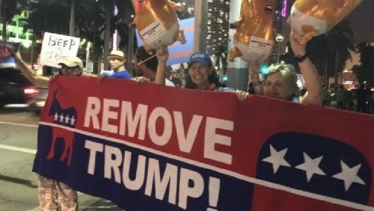 SHBA, mbështetës të fajësimit protestojnë në rrugë në ditën e votimit të Impeachment