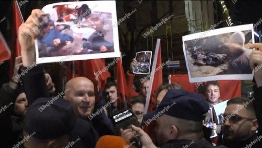 'Vuçiç është kriminel', aktivistë të Vetëvendosjes protestë në Tiranë, kundërshtojnë vizitën e kryeministrit serb