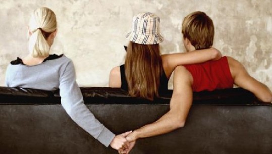 10 shenja të thjeshta që tregojnë se partneri po ju tradhton