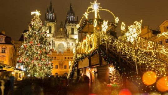 FOTOGALERI/ Nga Amerika në Evropë, këto janë 10 tregjet e Krishtlindjeve më të bukura në botë