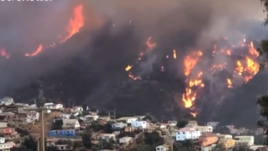 Zjarri zhduk qytetin turistik në Kili, shkrumbohen 120 banesa nga flakët (VIDEO)