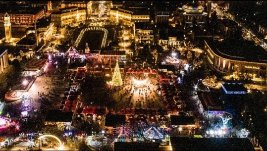 Koncert madhështor dhe spektakël fishekzjarresh, Veliaj: Ndërrim e viteve e presim te sheshi 'Skënderbej' (VIDEO)
