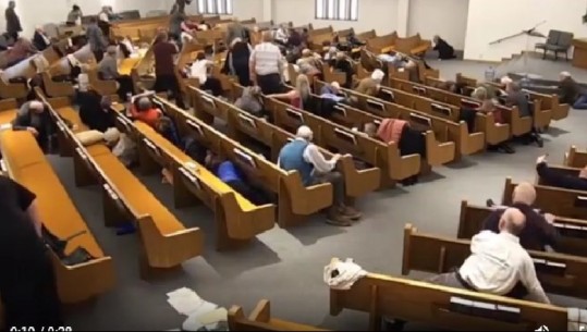 Dalin pamjet, si ndodhi sulmi me armë në kishën e Teksasit, tre të vdekur (VIDEO)