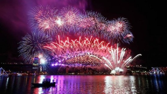 Australia 'thyen' rregullin, lejon fishekzjarrët në Sidnei dhe 11 zona të tjera