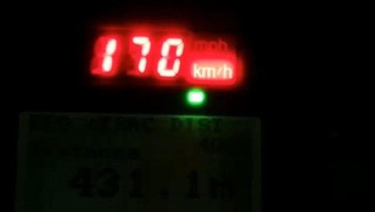Po lëviznin me 170 km/h në Tiranë-Durrës arrestohen 10 pilotë të dehur (VIDEO)