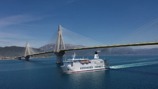 Era  e fortë/ Kompania 'Ventouris Ferries' njofton pasagjerët e saj: Udhëtimi drejt Barit shtyhet nesër në mëngjes 