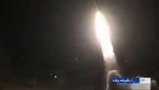 Pamje nga sulmi me raketa i Iranit kundër baza amerikane në Irak 
