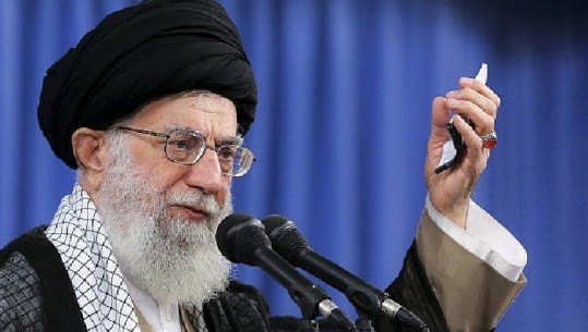 Iran, Presidenti Rouhani: Ne do t'i presim këmbët e SHBA. Khamenei: Prania e tyre në rajon duhet të marrë fund