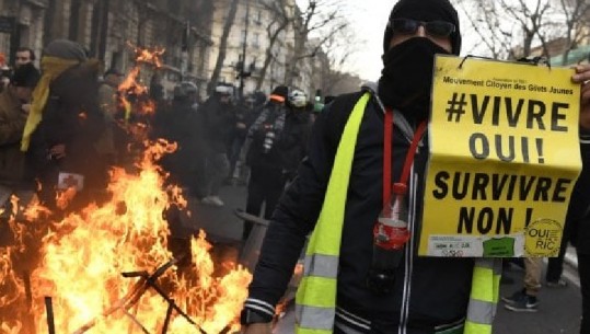 Vazhdojnë protestat në Francë, Macron tërhiqet përkohësisht nga Ligji i Pensioneve