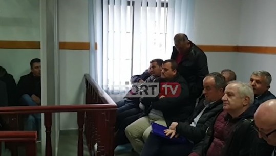 Përfundon seanca për 18 policët dhe zyrtarët e arrestuar në Durrës, ja kur do jepet vendimi 