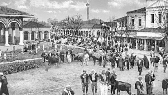 Për Tiranën, kryeqytet 100-vjeçar dhe vendbanim shumëshekullor 