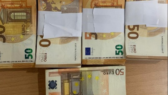 Shqiptari dhe bullgarja kapen në Kapshticë me 25 mijë euro të fshehura në trup (FOTO)