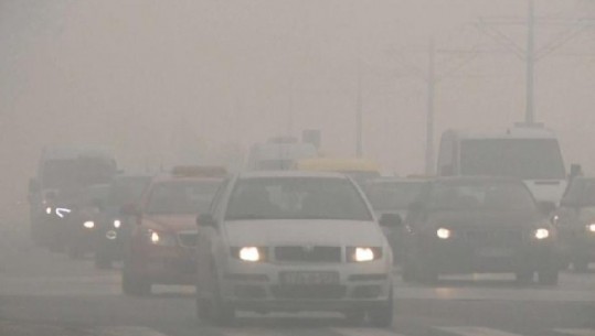 Sarajeva, Beogradi, Prishtina dhe Shkupi, 4 kryeqytetet më të ndotur në botë! Në Bosnje, 5500 vdekje në vit nga smogu