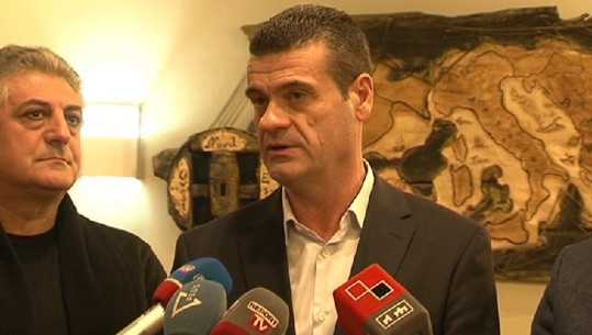 'Opozita jashtëparlamentare nuk kërkon zgjedhje të parakohshme', Patozi nga Korça: Tryeza për të ruajtur statuskuonë (VIDEO)