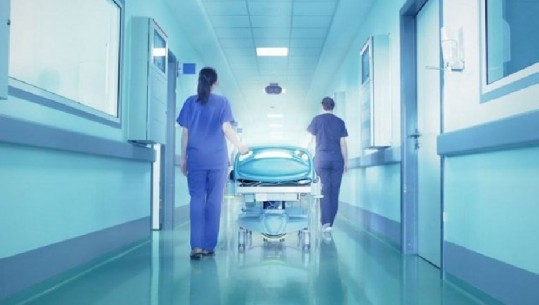 Sa ditë qëndrojnë të shtruar në spitale shqiptarët në krahasim me rajonin dhe BE-në? (Raporti)