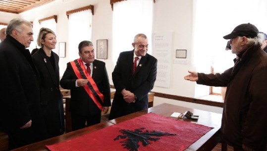'Gjenerues i energjive të kombit' Ruçi nga Shtëpinë e Kongresit të Lushnjes: Këtu nisi konsolidimi i Shqipërisë