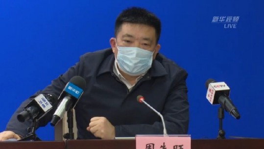 Koronavirusi është përhapur edhe falë sekretit shtetëror kinez, kryebashkiaku i Wuhan vetëshpallet fajtor