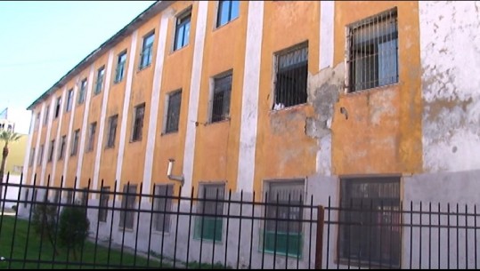 Tërmeti 'mbyll' përfundimisht konviktin në Lezhë, 51 nxënës pa mësim