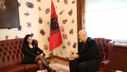 Yuri Kim takim me Ramën në kryeministri/ Ambasada: SHBA do ndihmojë Shqipërinë të bëhet një aleate më e aftë e NATO-s (VIDEO)