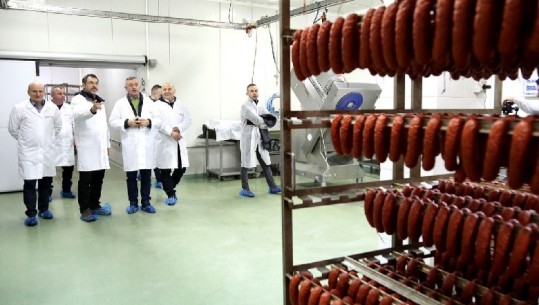 Ligj të ri për ushqimin dhe shërbimin veterinar, ministri Çuçi:  Reformim tërësor për AKU-në, garantojmë sigurinë ushqimore 
