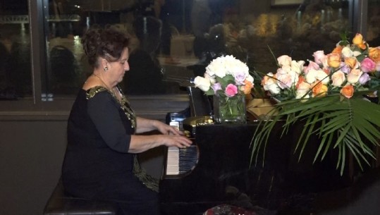 Nju Jork/ Pianistja Hermira Gjoni feston 50 vjet krijimtari artistike (VIDEO)