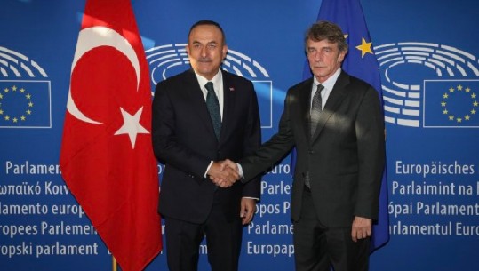 Ankaraja-BE-së: Turqia të trajtohet si Ballkani Perëndimor në politikat e zgjerimit të bllokut
