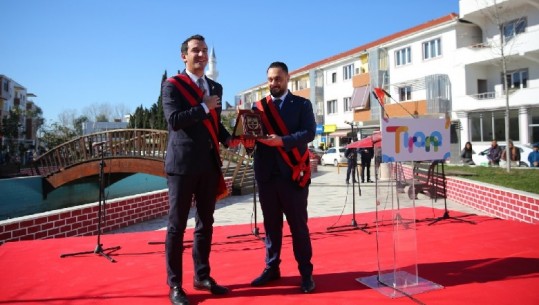 Ceremonia e 100 vjetorit të Tiranës në Shijak, Veliaj: 'Vëmendja jonë te arsimimi dhe punësimi i të rinjve'