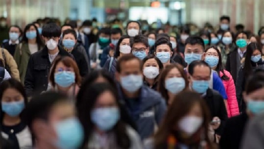 Bilanc lufte në Kinë ai i epidemisë prej koronavirusit, 910 viktima, rastet e të infektuarve tejkalojnë shifrën 40,000 (VIDEO)