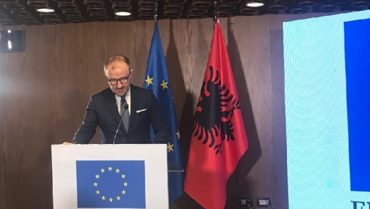 Soreca prezanton sondazhin: Nuk ka ndryshuar dëshira e shqiptarëve për t'u integruar në BE (FOTO)