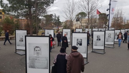 100 vjetori i shpalljes së Tiranës Kryeqytet, kryebashkiakët 'pushtojnë' sheshin 'Skënderbej' (FOTO)