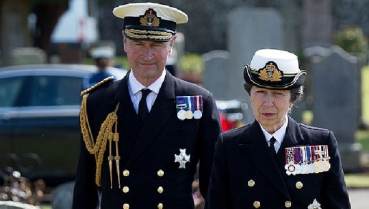 Princesha Anne, Kapitenia e parë femër në Marinën Mbretërore, pritet të zëvendësojë princ Harry-n