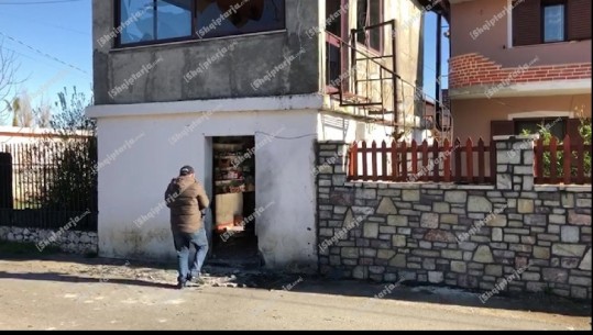Po festonin ditëlindjen e kryefamiljarit, i vendosin eksploziv gjatë natës në derën e dyqanit në Lezhë ! Pronari: Nuk kemi konflikte (VIDEO)